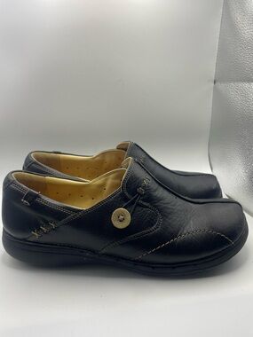 Black Leather Women's Slip-On Loafers with Decorative Button